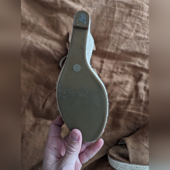 Guess Brown Espadrille Wedges - Picture 4 of 4